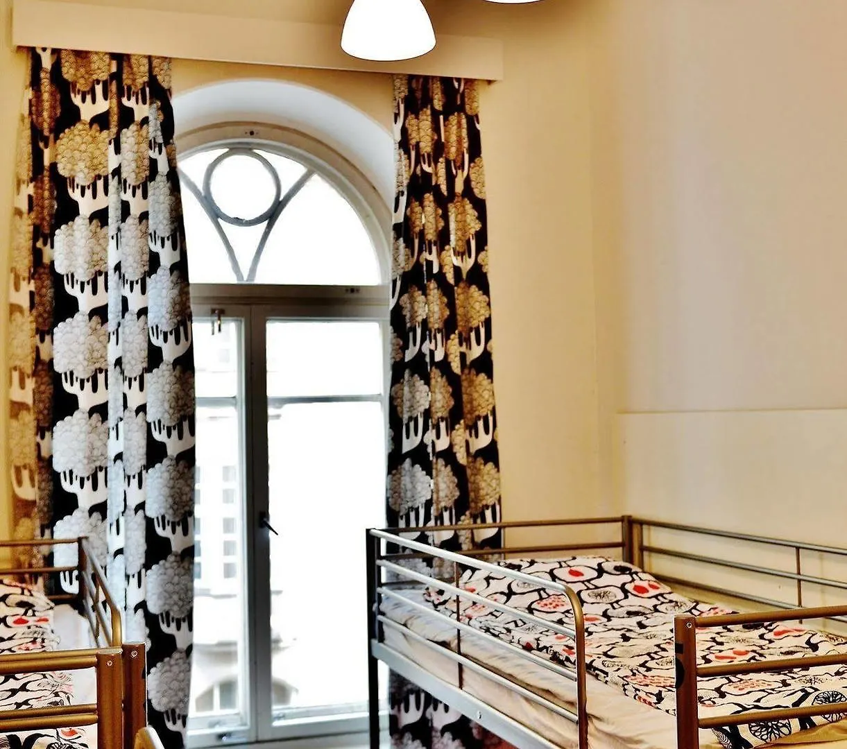 מלון הלסינקי Hostel Erottajanpuisto